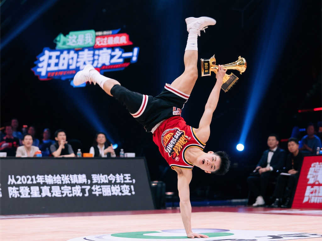 21年不敌张镇麟！陈登星7人胯下飞扣震撼夺冠扣篮王